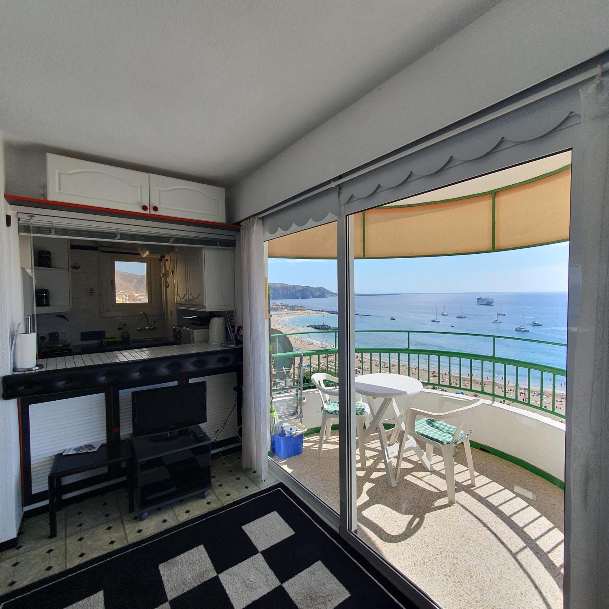 Panoramic Seaview Las Vistas Beach Studio Apartment Арона Екстериор снимка